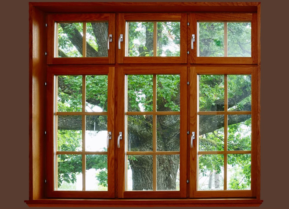 Деревянные окна в коттедже