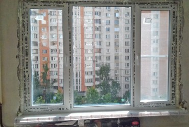 Остекление квартиры в пластиковыми окнами в панельном доме