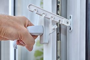 Аксессуары для пластиковых окон