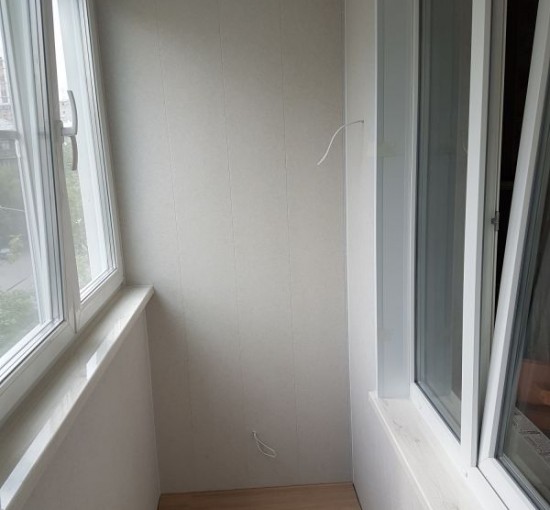 Остекление и отделка балкона, монтаж балконного блока - фото - 3