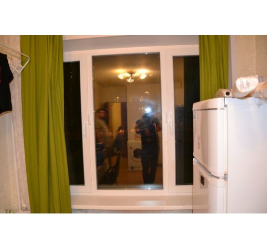 Монтаж трехстворчатого окна на кухне - фото - 1