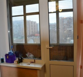 Установка балконного блока в гостиной - 2 Установка балконного блока в гостиной - фото - 2