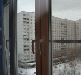 Монтаж окна с москитной сеткой - 1 Монтаж окна с москитной сеткой - фото - 1